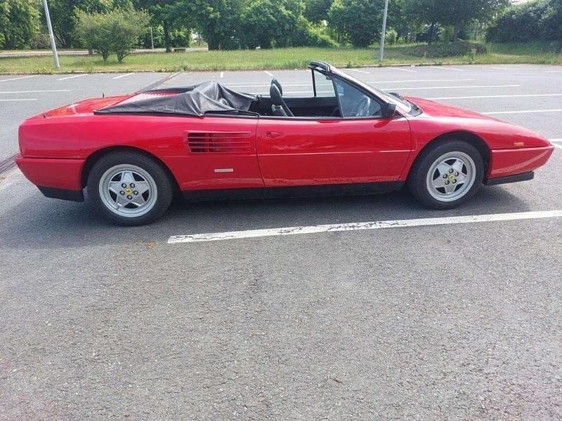 Rot Gebraucht 1990 Ferrari Mondial Cabrio | 55.500 € - Bild 1/4