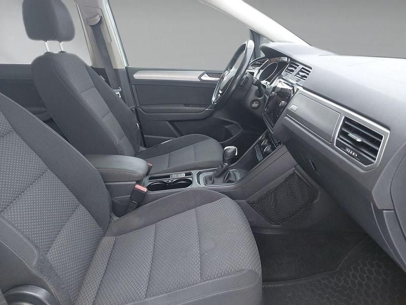 Gebraucht VW Touran 150 PS (110 kW) 2019 Silber Van / Kleinbus