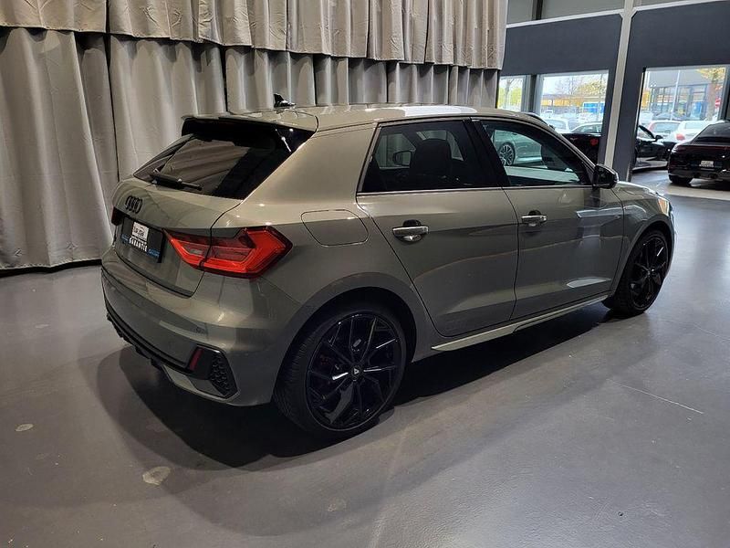 Gebraucht Audi A1 S-Line 207 PS (152 kW) 2023 Chronsograu Kleinwagen