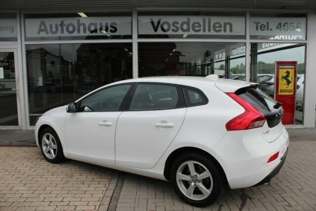 Gebraucht Volvo V40 Kinetic 190 PS (139 kW) 2014 Weiß Kombi