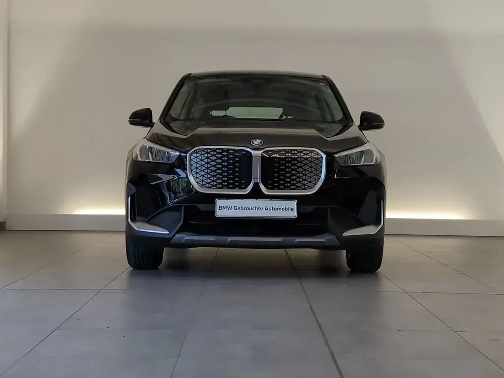 Gebraucht BMW iX1 150 kW (204 PS) 2024 Schwarz SUV