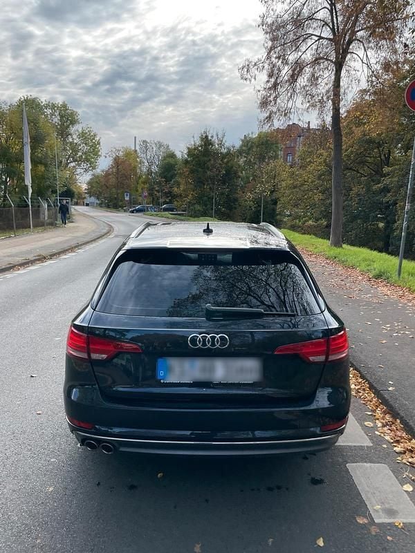 Gebraucht Audi A4 S-Line 190 PS (139 kW) 2017 Blau Kombi