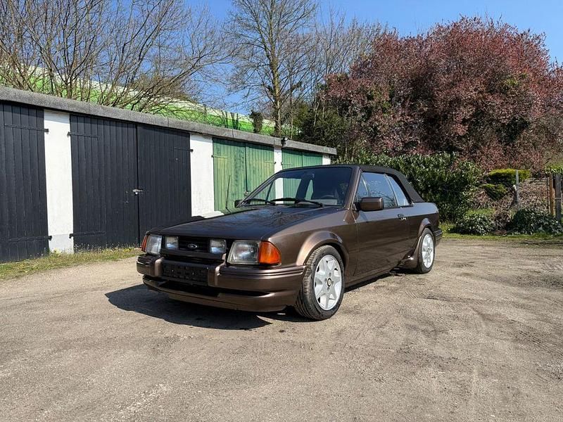 Gebraucht Ford Escort Cabriolet 105 PS (77 kW) 1984 Braun Cabrio
