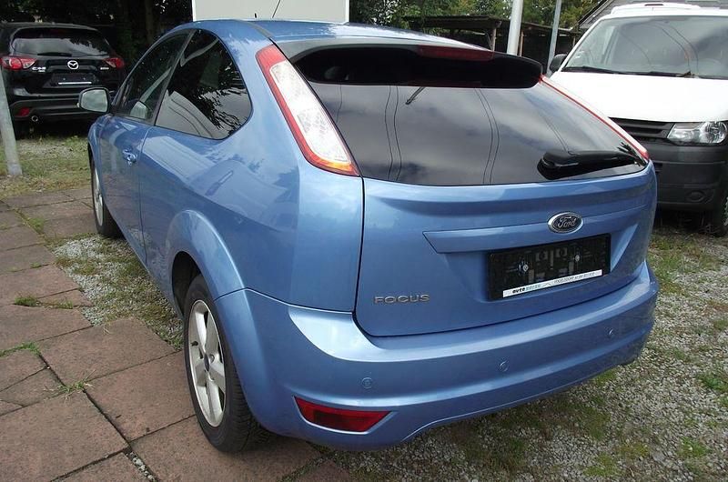 Gebraucht Ford Focus Style 101 PS (74 kW) 2008 Blau Limousine