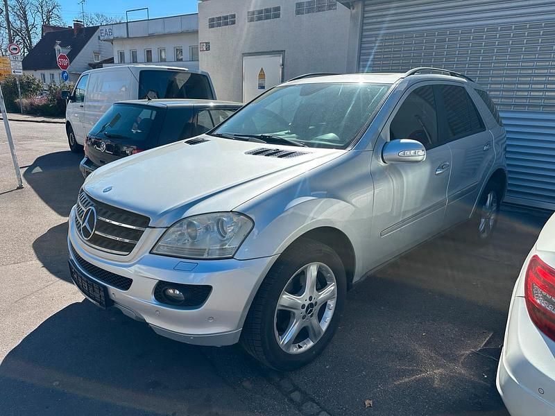 Gebraucht Mercedes ML320 224 PS (164 kW) 2006 SUV
