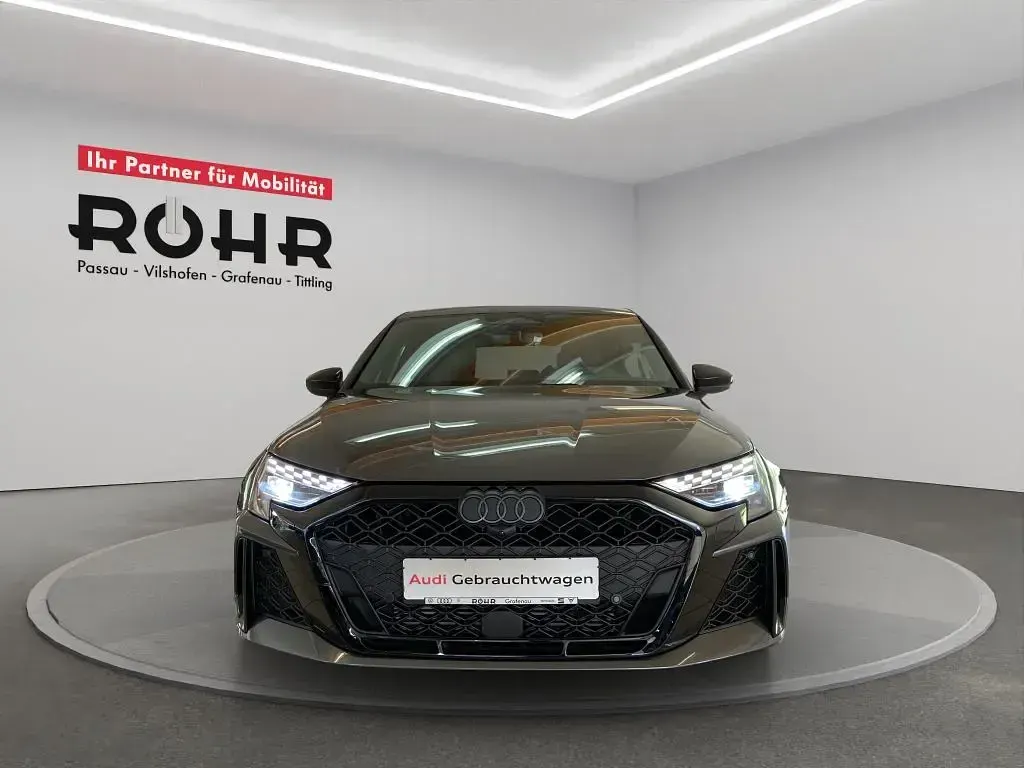 Gebraucht Audi RS3 Sport 400 PS (294 kW) 2025 Daytonagrau perleffekt Limousine