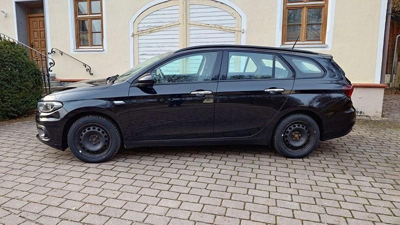 Gebraucht Fiat Tipo Business 120 PS (88 kW) 2018 Grau Limousine