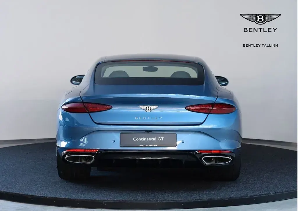 Neu Bentley Continental 680 PS (500 kW) 2026 Blau