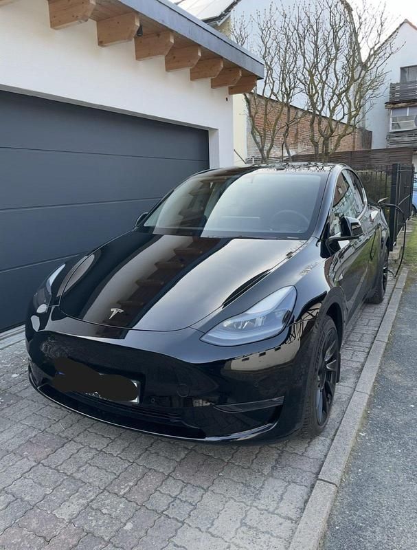 Schwarz Gebraucht 2022 Tesla Model Y SUV | 33.250 € (Fairer Preis) - Bild 1/4