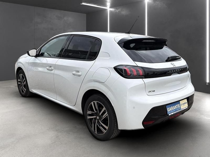 Gebraucht Peugeot 208 102 PS (75 kW) 2022 Kleinwagen