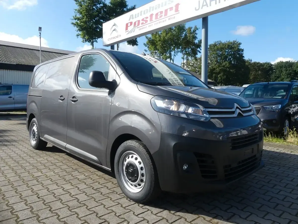 Gebraucht Citroën Jumpy 179 PS (131 kW) 2024 Weiß Van / Kleinbus