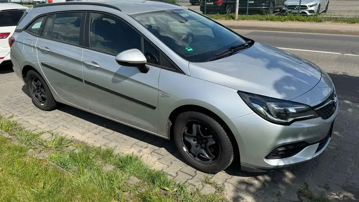 Gebraucht Opel Astra Business Edition 122 PS (89 kW) 2020 Silber Limousine