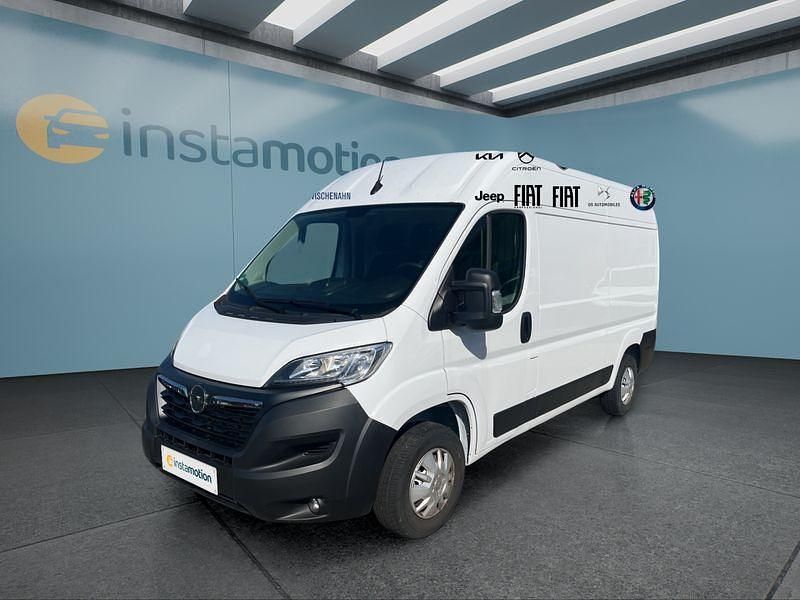 Weiß Gebraucht 2023 Opel Movano Van | 26.749 € (Fairer Preis) - Bild 1/4