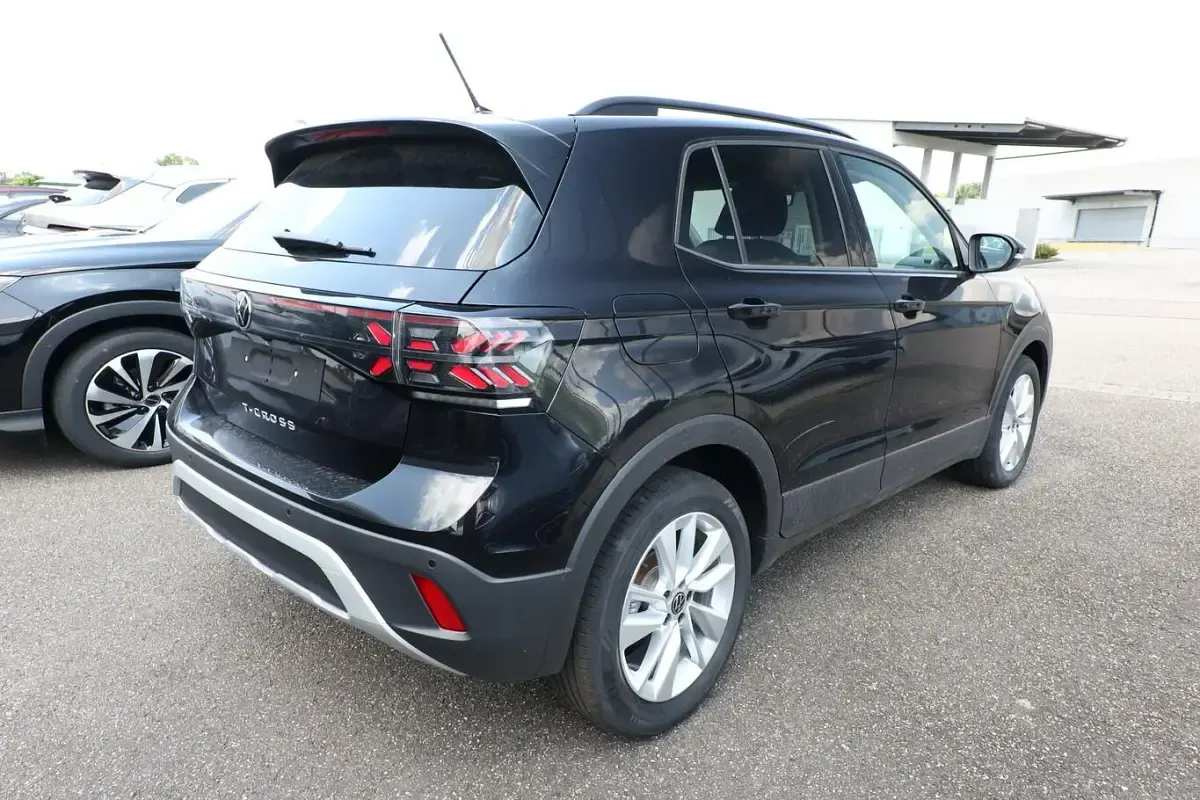 Neu VW T-Cross R 116 PS (85 kW) 2026 Deep black SUV