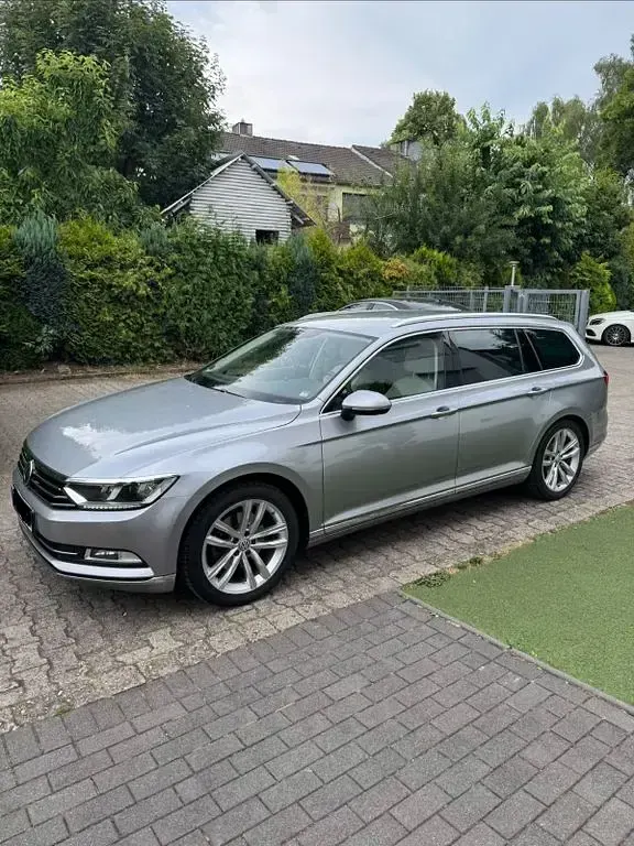 Gebraucht VW Passat Highline 190 PS (139 kW) 2019 Silber Limousine