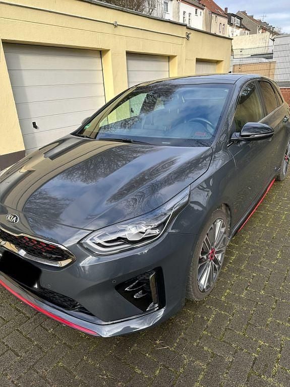 Grau Gebraucht 2020 Kia Ceed GT GT Limousine | 21.200 € (Guter Preis) - Bild 1/4