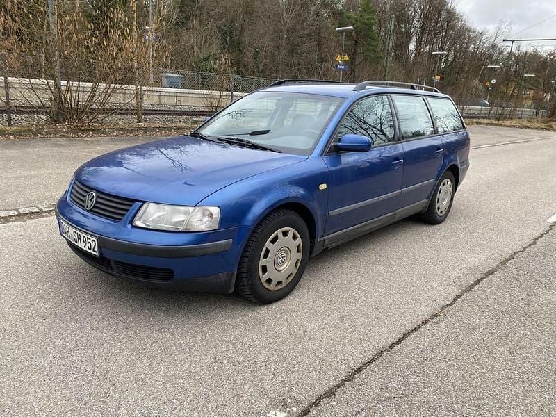 Gebraucht VW Passat Trendline 110 PS (80 kW) 1998 Blau Kombi