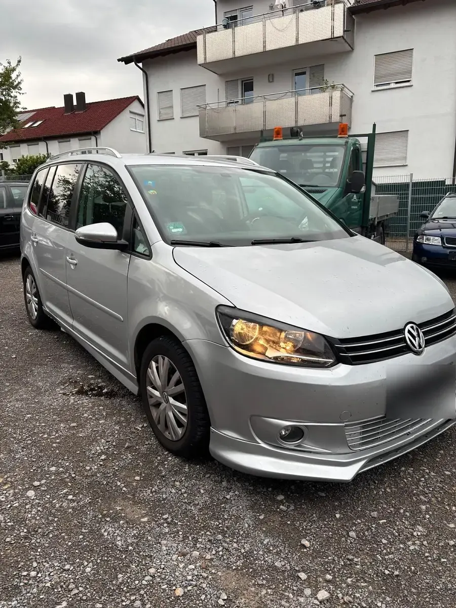 Gebraucht VW Touran 140 PS (102 kW) 2014 Silber Van / Kleinbus