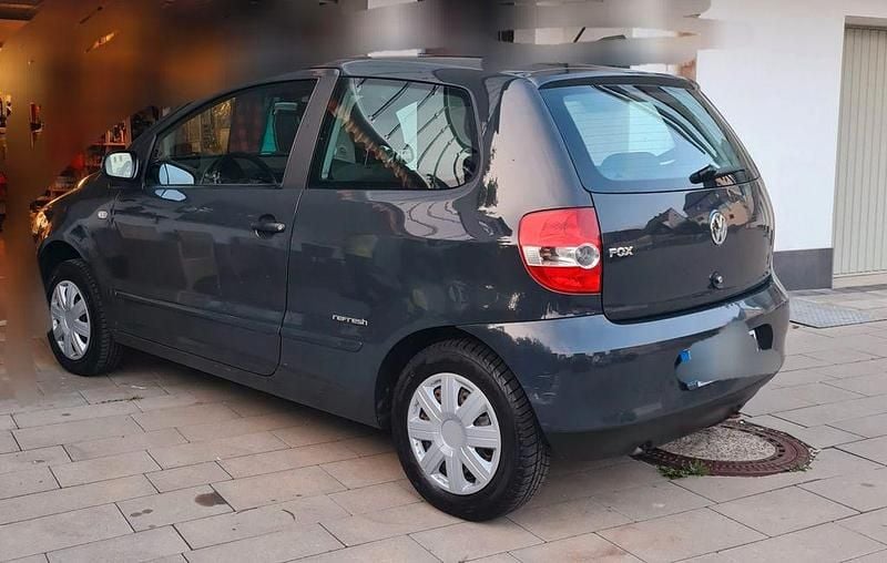 Usado VW Fox Refresh 55 CV (40 kW) 2010 Gris Utilitario