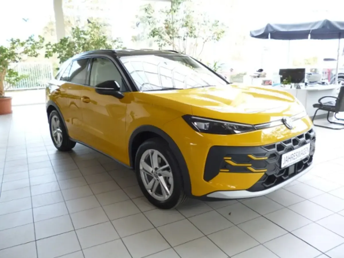 Gebraucht VW T-Roc Life 150 PS (110 kW) 2026 SUV