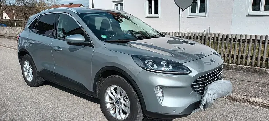 Usado Ford Kuga Titanium X 224 HP (164 kW) 2022 Prateado SUV