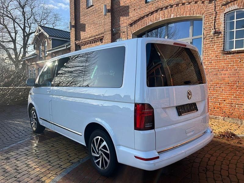 Gebraucht VW Multivan Generation Six 150 PS (110 kW) 2021 Weiß Van