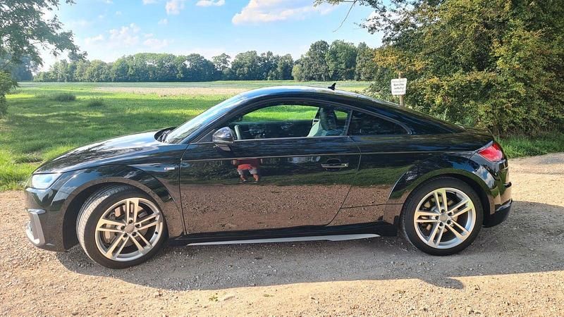 Schwarz Gebraucht 2019 Audi TT S-Line Coupé | 33.100 € (Etwas zu teuer) - Bild 1/4