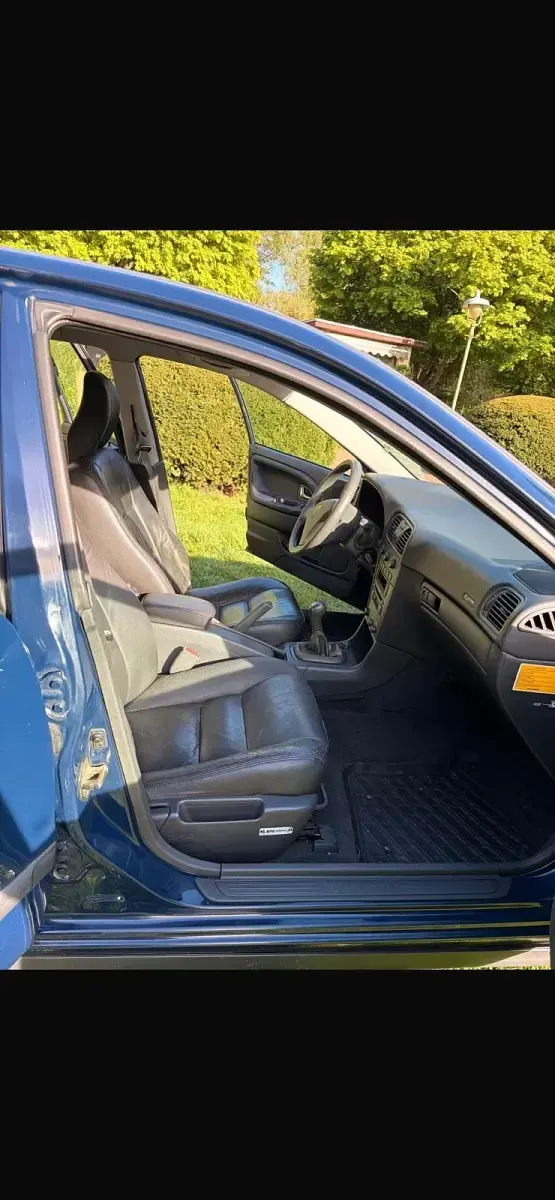 Gebraucht Volvo V40 85 PS (62 kW) 2003 Blau Kombi