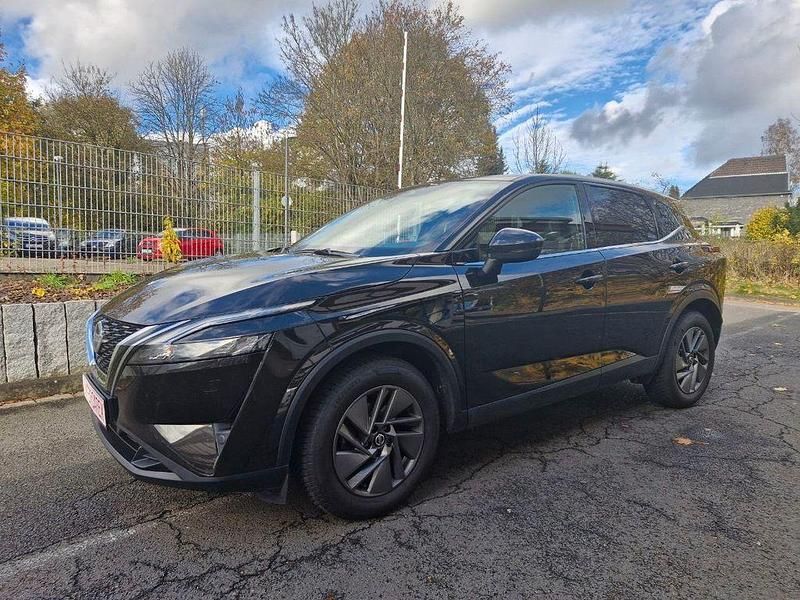 Schwarz Gebraucht 2022 Nissan Qashqai Acenta SUV | 21.590 € (Etwas zu teuer) - Bild 1/4