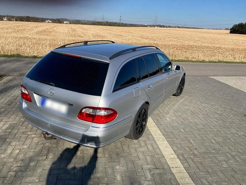 Gebraucht Mercedes E500 306 PS (225 kW) 2003 Silber Kombi