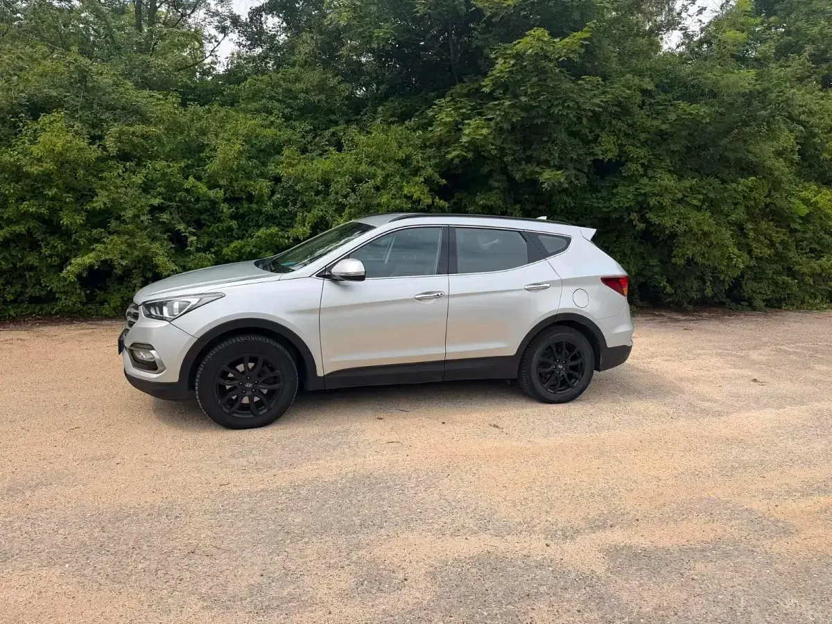 Gebraucht Hyundai Santa Fe 200 PS (147 kW) 2016 Silber SUV