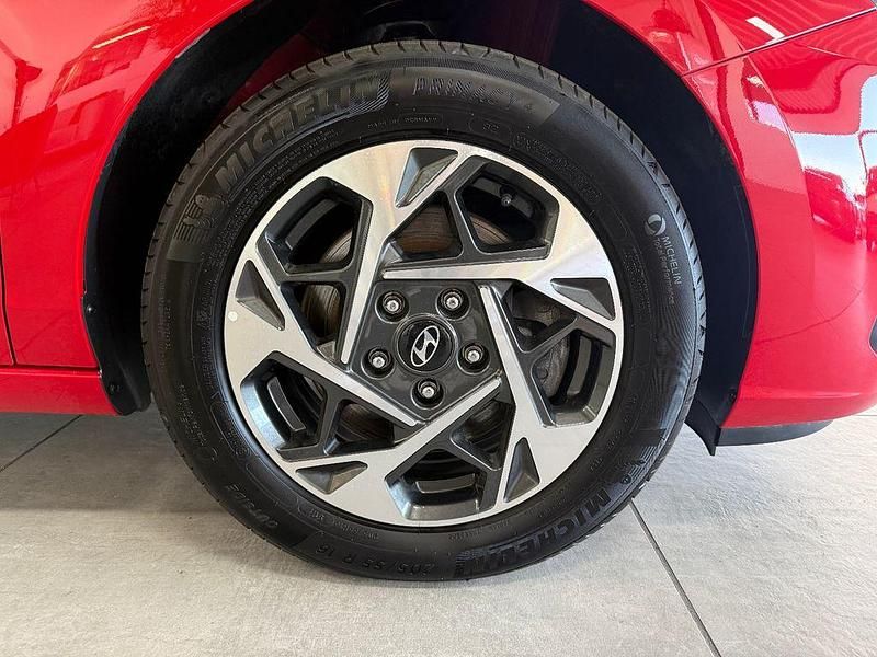 Gebraucht Hyundai i30 101 PS (74 kW) 2024 Rot Kombi