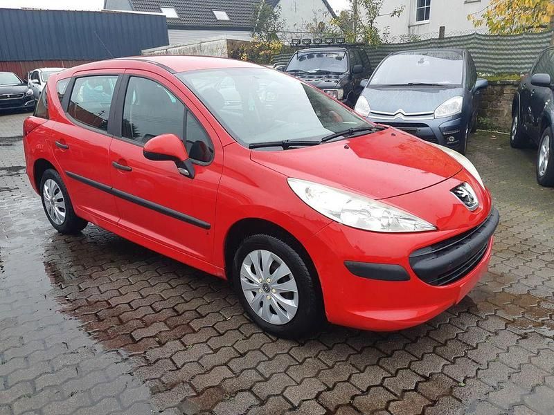 Gebraucht Peugeot 207 90 PS (66 kW) 2008 Rot Limousine