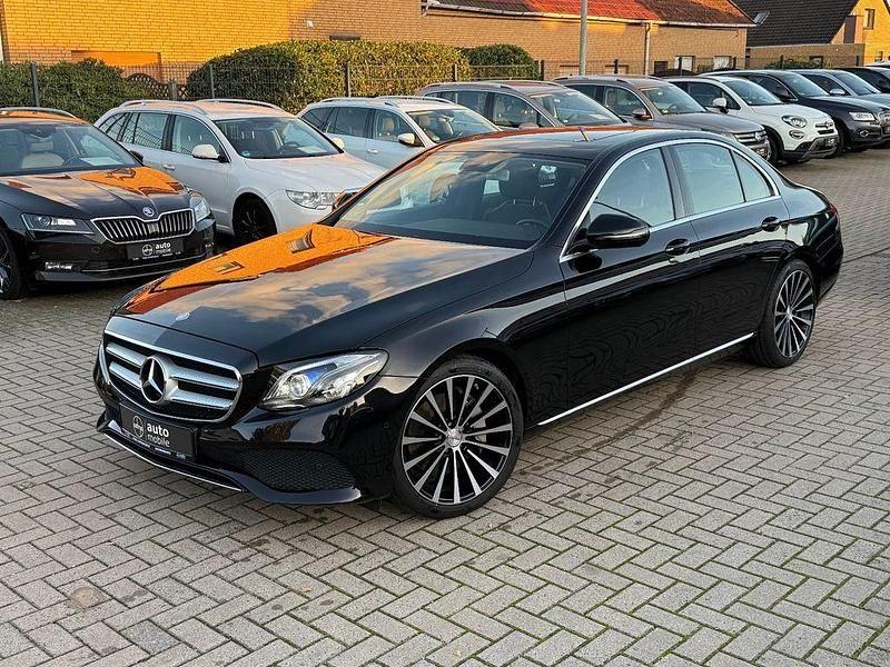Schwarz Gebraucht 2016 Mercedes E350 Limousine | 25.698 € (Etwas zu teuer) - Bild 1/4