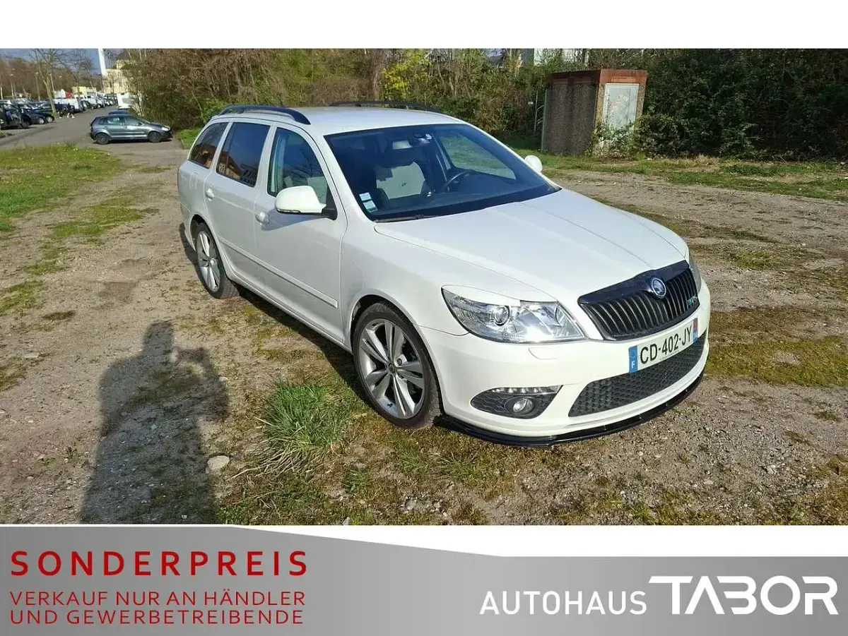 Gebraucht Skoda Octavia RS 170 PS (125 kW) 2012 Candyweiss Kombi