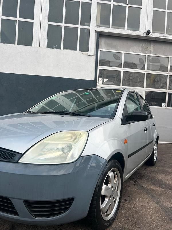 Gebraucht Ford Fiesta 80 PS (58 kW) 2003 Grau Kleinwagen