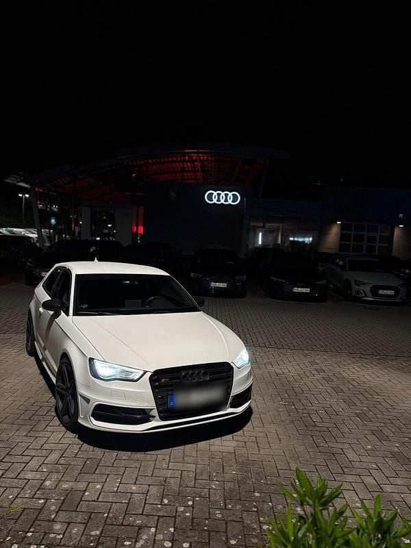 Weiß Gebraucht 2014 Audi S3 Kleinwagen | 15.999 € (Superpreis) - Bild 1/4