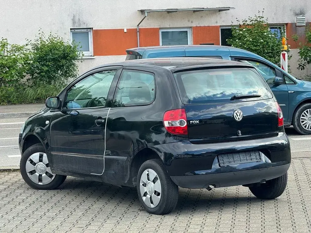 Gebraucht VW Fox 75 PS (55 kW) 2007 Schwarz Kleinwagen
