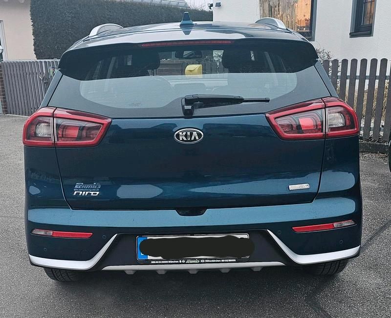 Gebraucht Kia Niro Vision 105 PS (77 kW) 2018 Blau SUV