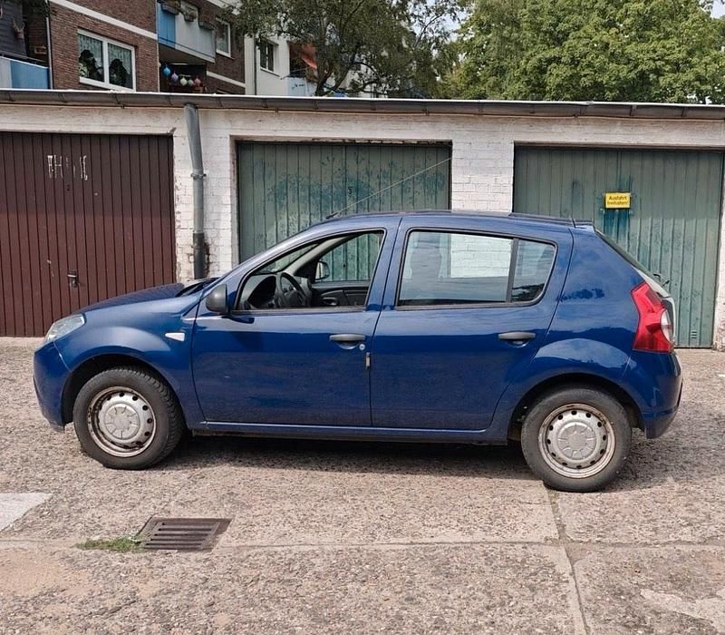 Blau Gebraucht 2008 Dacia Sandero Kleinwagen | 450 € (Superpreis) - Bild 1/3