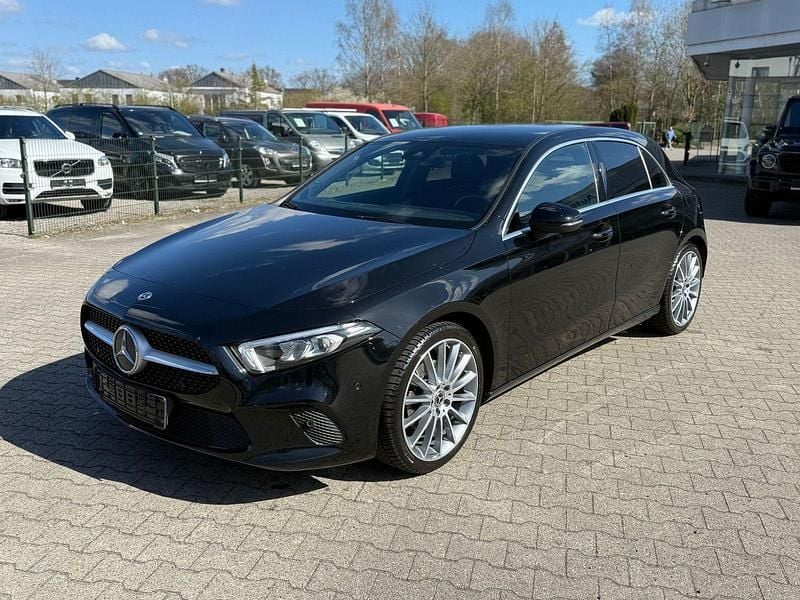 Schwarz Gebraucht 2018 Mercedes A200 AMG Limousine | 16.995 € (Superpreis) - Bild 1/4