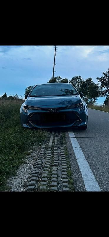 Gebraucht Toyota Corolla Team 122 PS (89 kW) 2020 Blau Kleinwagen
