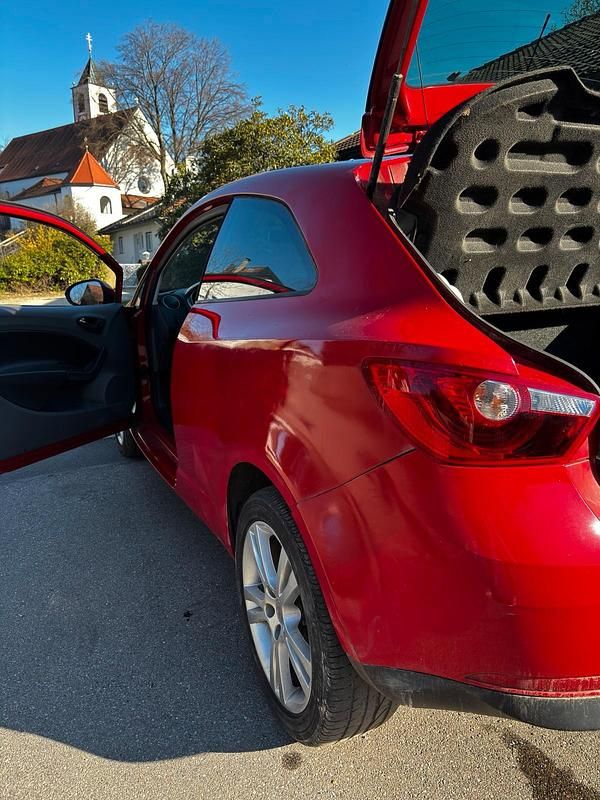 Gebraucht Seat Ibiza 105 PS (77 kW) 2011 Rot Coupé