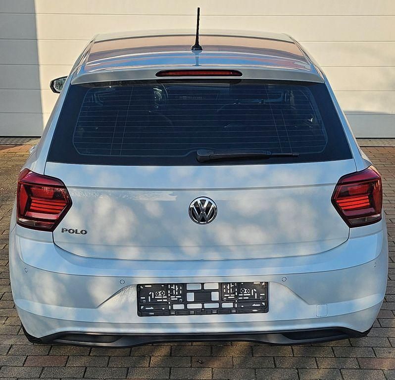 Gebraucht VW Polo Comfortline 95 PS (69 kW) 2019 Weiß Kleinwagen