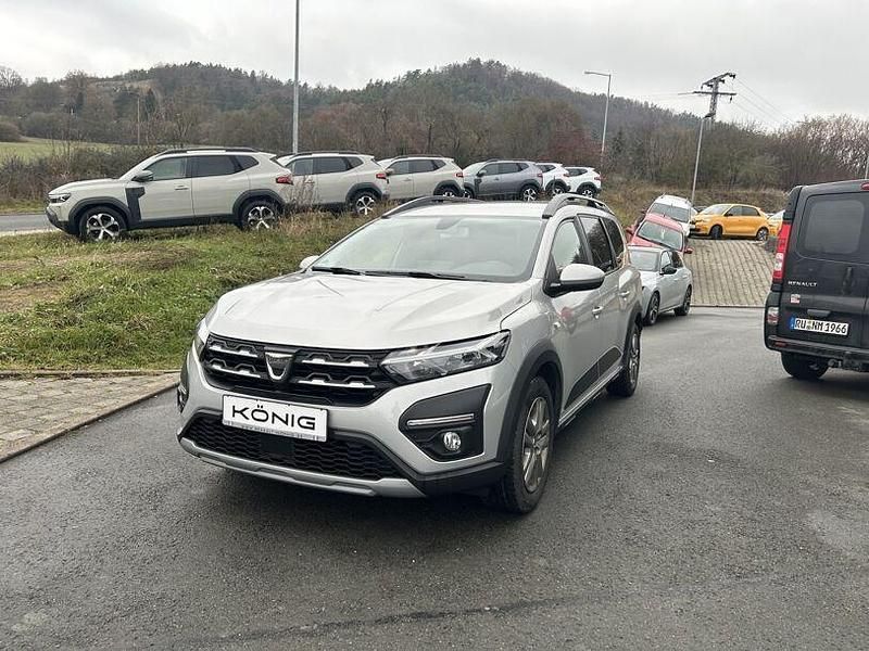 Mondsteingrau (grau) Gebraucht 2022 Dacia Jogger Comfort Van / Kleinbus | 13.999 € - Bild 1/4