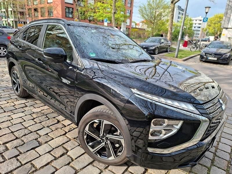 Second-hand Mitsubishi Eclipse Cross Select 188 CP (138 kW) 2022 Negru SUV