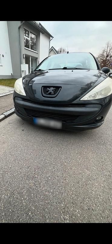 Gebraucht Peugeot 206+ 75 PS (55 kW) 2010 Schwarz Kleinwagen
