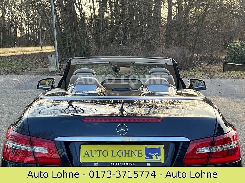 Gebraucht Mercedes E220 170 PS (125 kW) 2011 Blau Cabrio
