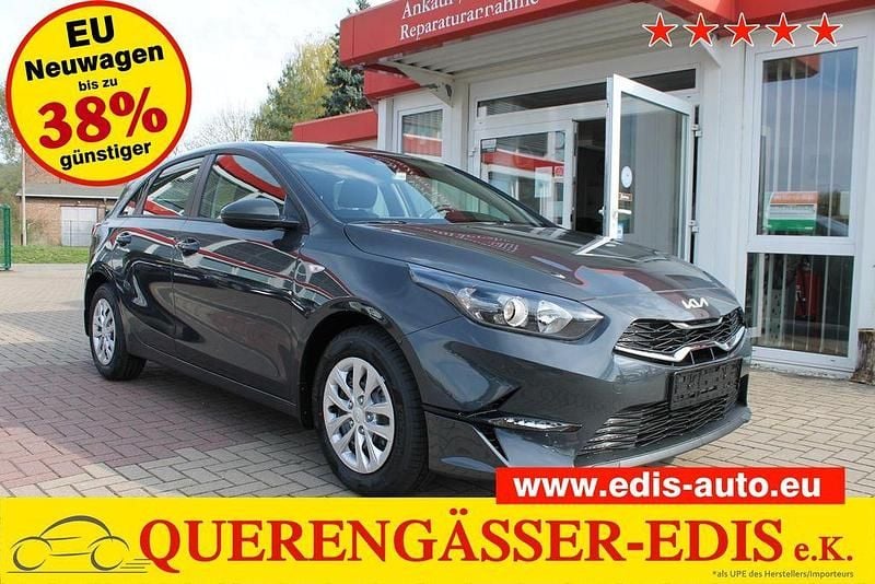 Neu Kia Ceed Vision 140 PS (102 kW) 2025 Grau Kleinwagen