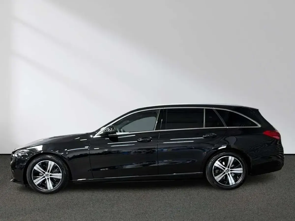 Gebraucht Mercedes C180 Avantgarde Edition 170 PS (125 kW) 2024 Schwarz Limousine